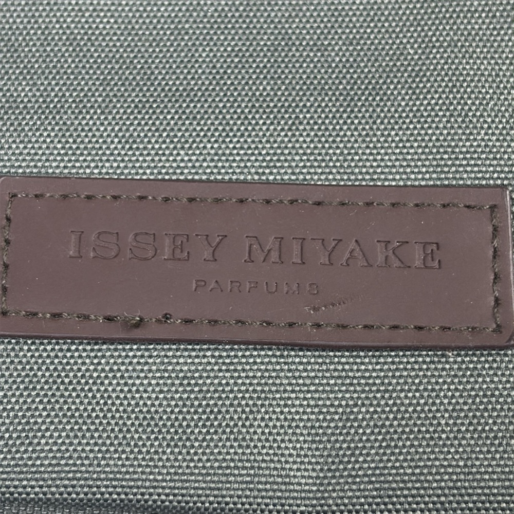 ISSEY MIYAKE PARFUMS Satchel Style Foldover Grey Backpack - Picture 3 of 8